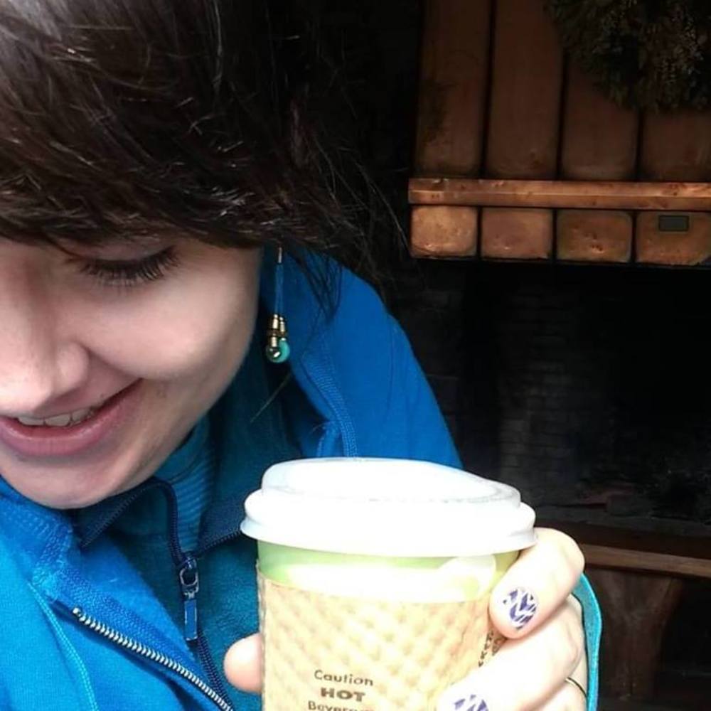 Meet your Posher, Elisa